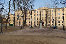 Square on Kamennoostrovsky pr., St. Petersburg. 2016