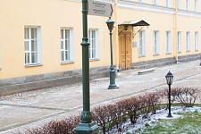 Information pointers in manor Derzhavins. Fontanka Embankment. St. Petersburg, 2020
