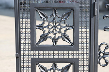 Exclusive fence grille