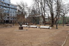 Square on Kamennoostrovsky pr., St. Petersburg. 2016