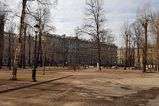 Square on Kamennoostrovsky pr., St. Petersburg. 2016