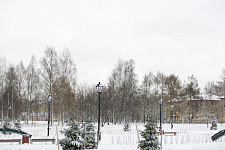 Square on the Red Str. and "City Garden" in Kolpino