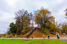 park-pevcheskoe-pole-v-poselke-dubrovitsy-g-o-podolsk-mo