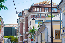 Historical lantern and-2 in Moscow, 2018