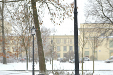 Square on the Red Str. and "City Garden" in Kolpino